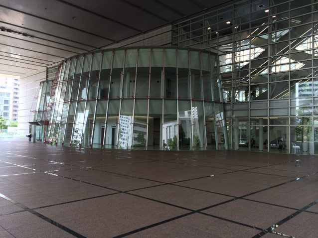 大阪国際会議場の入り口